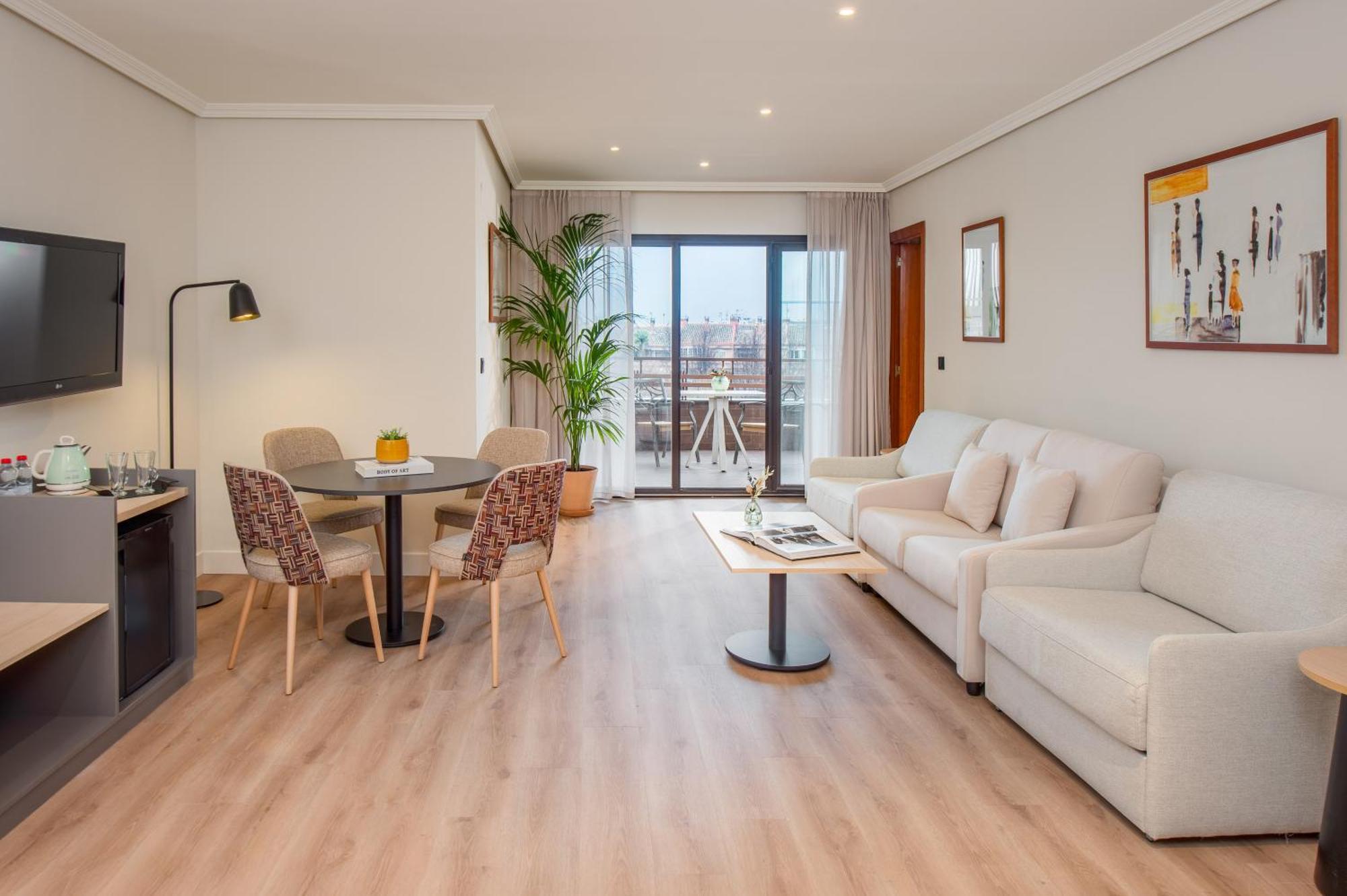 Hotel Madrid Alameda Aeropuerto, Affiliated By Melia Екстериор снимка