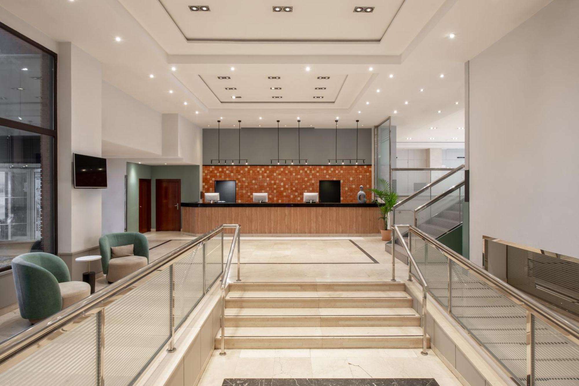 Hotel Madrid Alameda Aeropuerto, Affiliated By Melia Екстериор снимка
