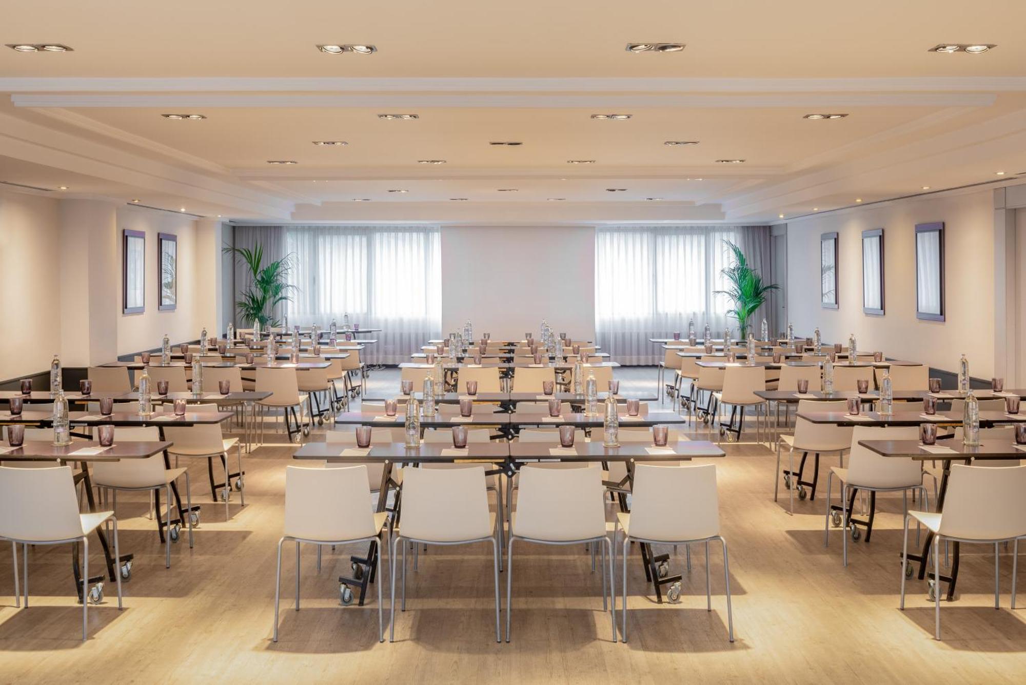 Hotel Madrid Alameda Aeropuerto, Affiliated By Melia Екстериор снимка