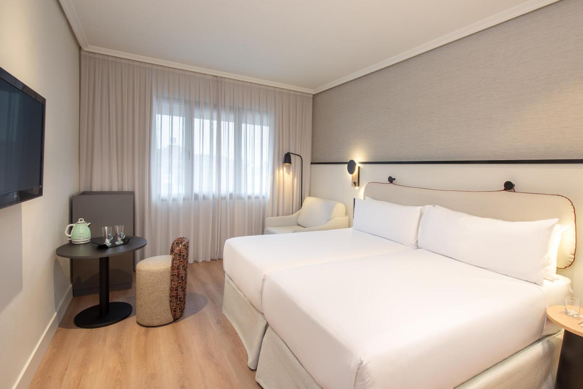 Hotel Madrid Alameda Aeropuerto, Affiliated By Melia Екстериор снимка